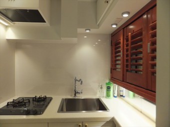 イケアの部材をスペースにあわせてキッチン造作 イケアの部材をスペースにあわせてキッチン造作